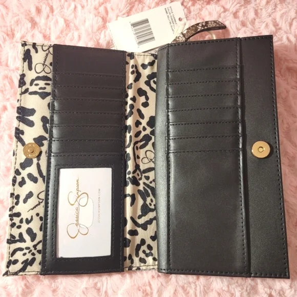 Hard To Find! Jessica Simpson large bifold/zip-around wallet. - Picture 3 of 16